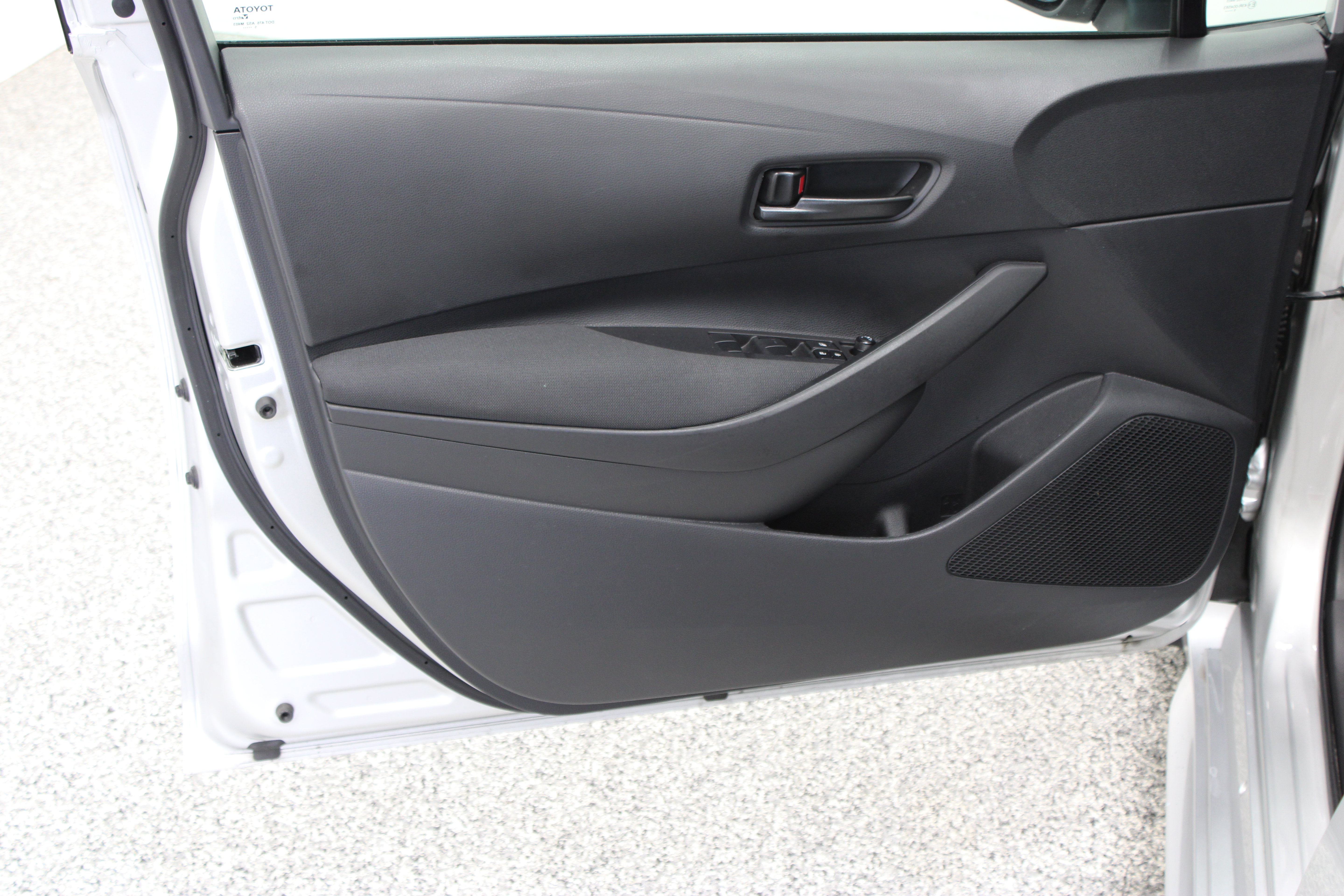 Used 2026 Toyota Corolla LE FWD image 12