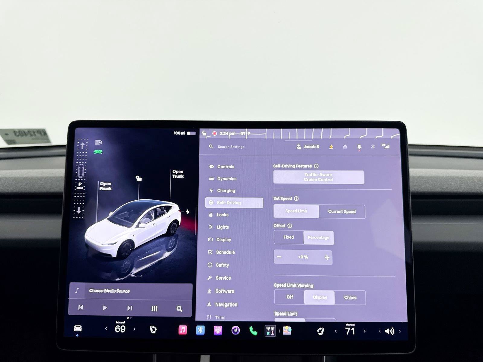 Used 2026 Tesla Model Y 2WD image 8