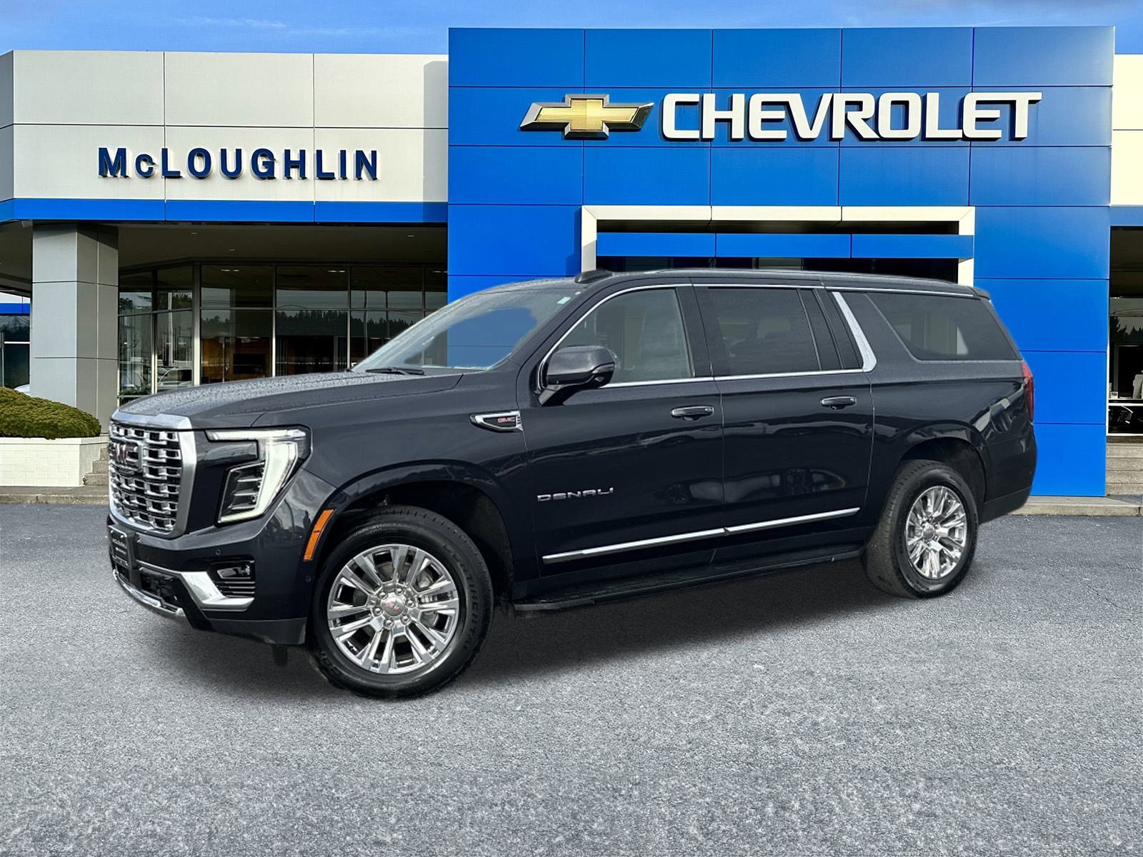 Used 2025 GMC Yukon XL Denali image 1