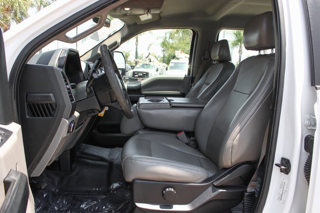 Used 2017 Ford F450 XL w/ Power Equipment Group image 17