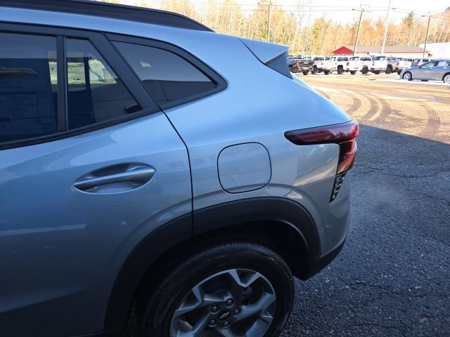 New 2026 Chevrolet Trax LT w/ Driver Confidence Package image 32