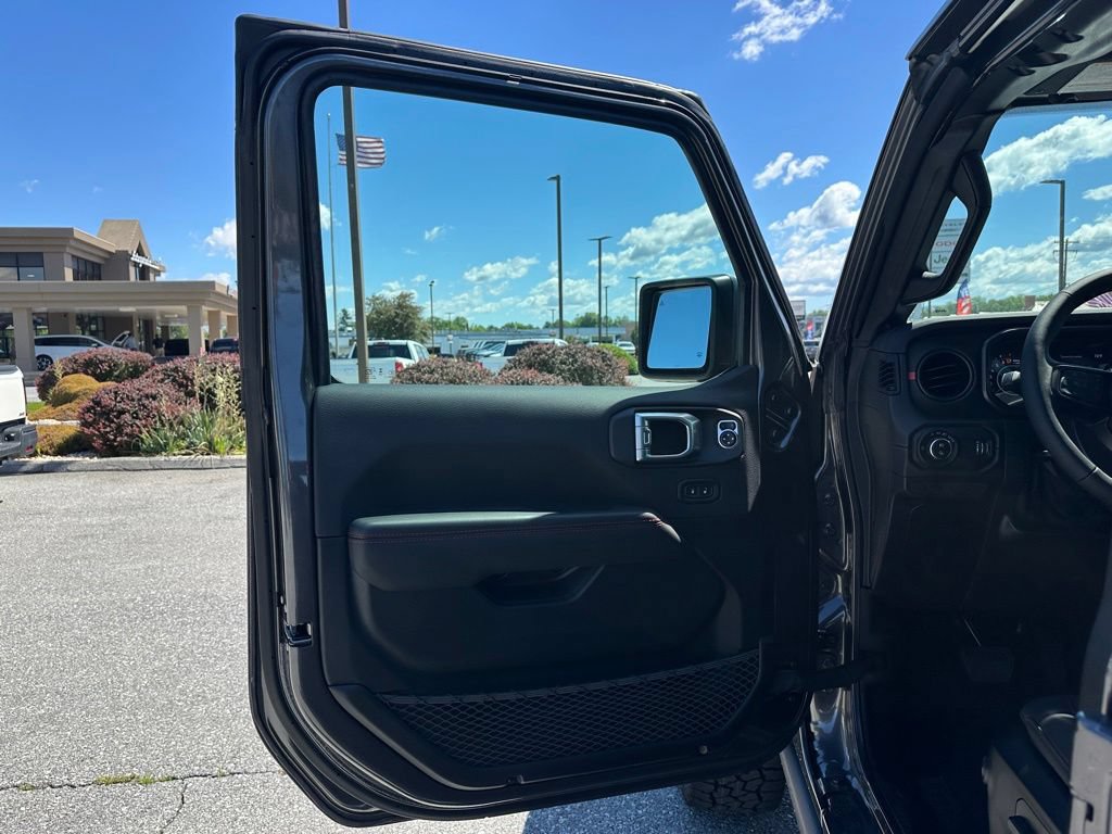 New 2026 Jeep Gladiator Rubicon w/ Safety Group AWD/4WD image 19