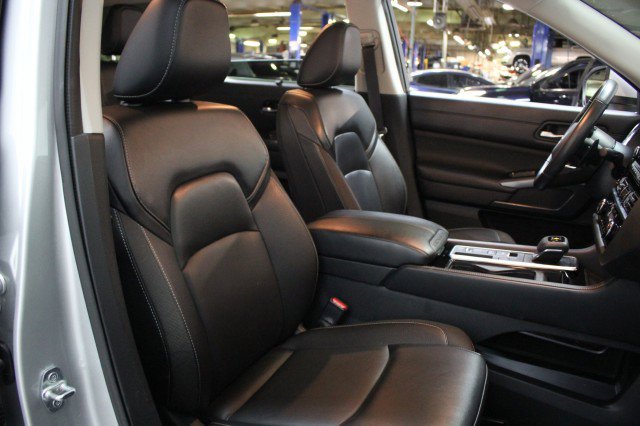 Used 2024 Nissan Pathfinder SL w/ SL Premium Package image 23