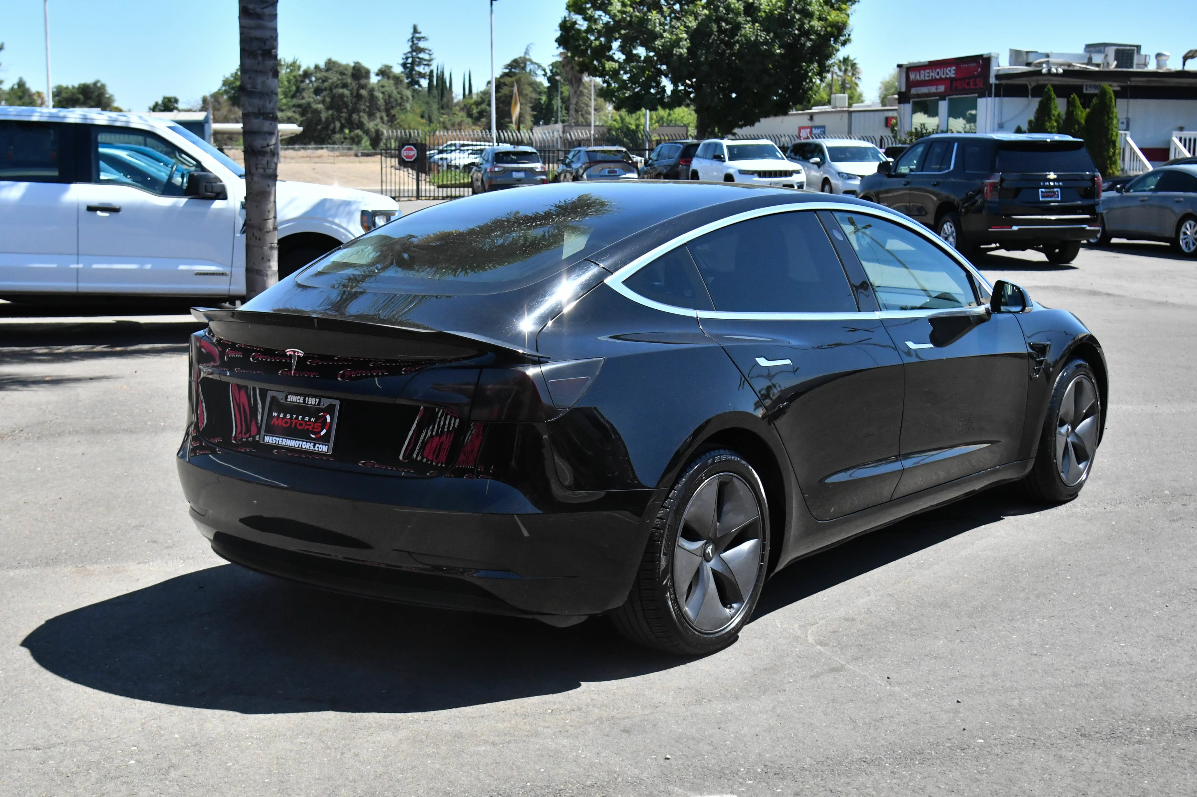 Used 2020 Tesla Model 3 Standard Range RWD image 8