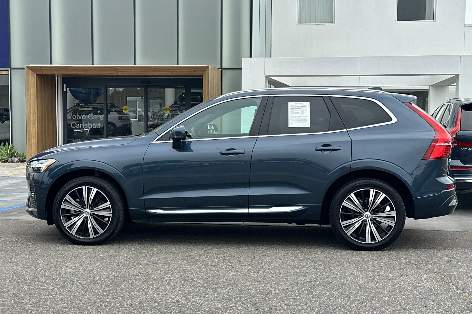 Used 2023 Volvo XC60 B5 Plus w/ Climate Package FWD image 7