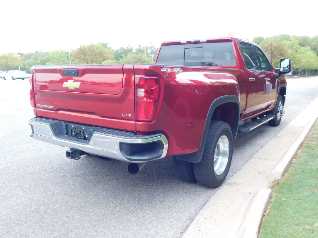 Certified 2024 Chevrolet Silverado 3500 LTZ w/ LTZ Convenience Package AWD/4WD image 4