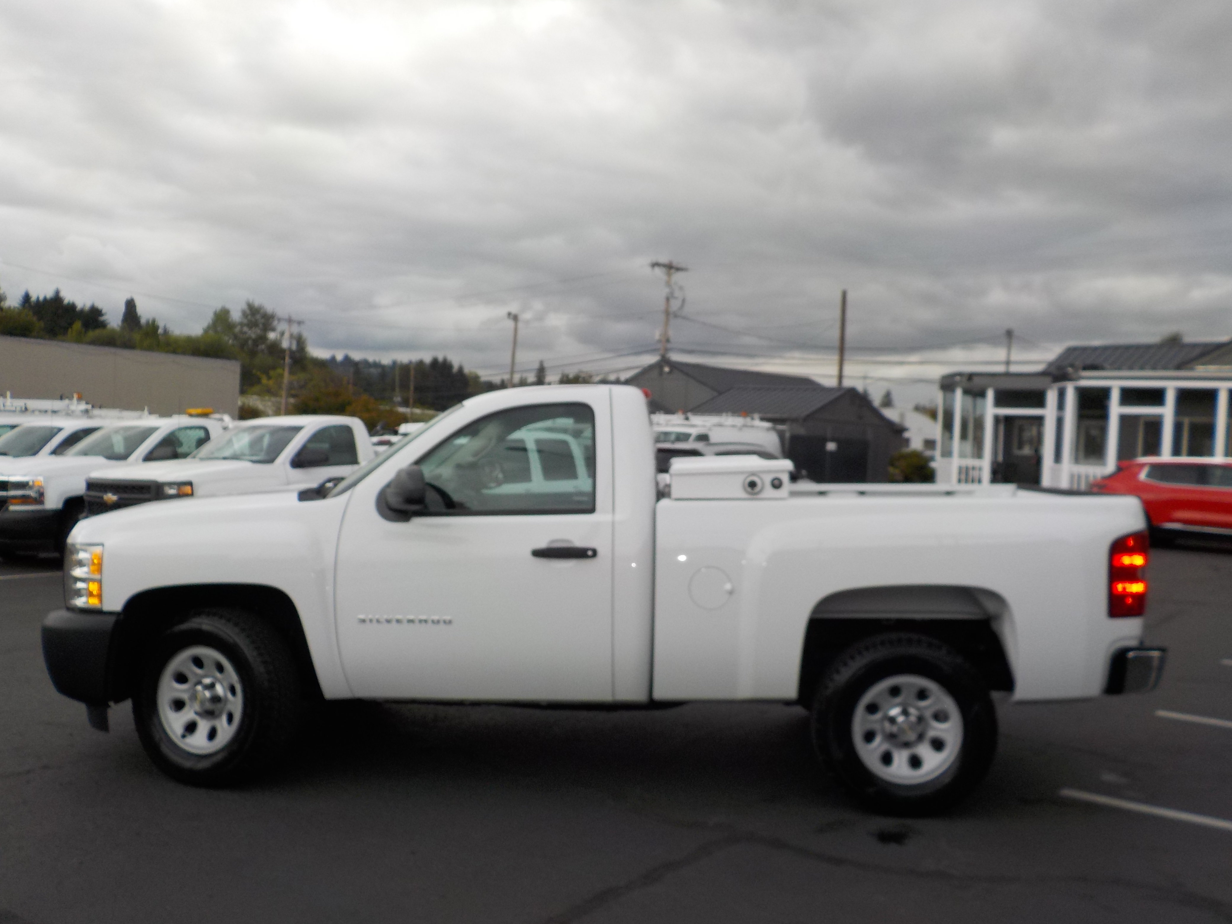 Used 2013 Chevrolet Silverado 1500 W/T RWD image 2