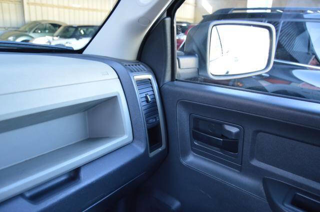 Used 2011 RAM 1500 Express image 32