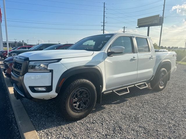 Certified 2025 Nissan Frontier PRO-4X AWD/4WD image 30