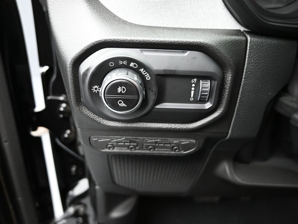 New 2025 Jeep Gladiator Sport image 11