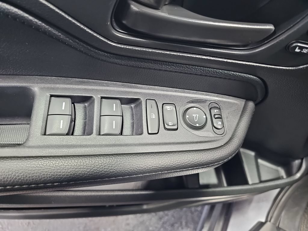 Used 2025 Honda Odyssey EX-L image 28