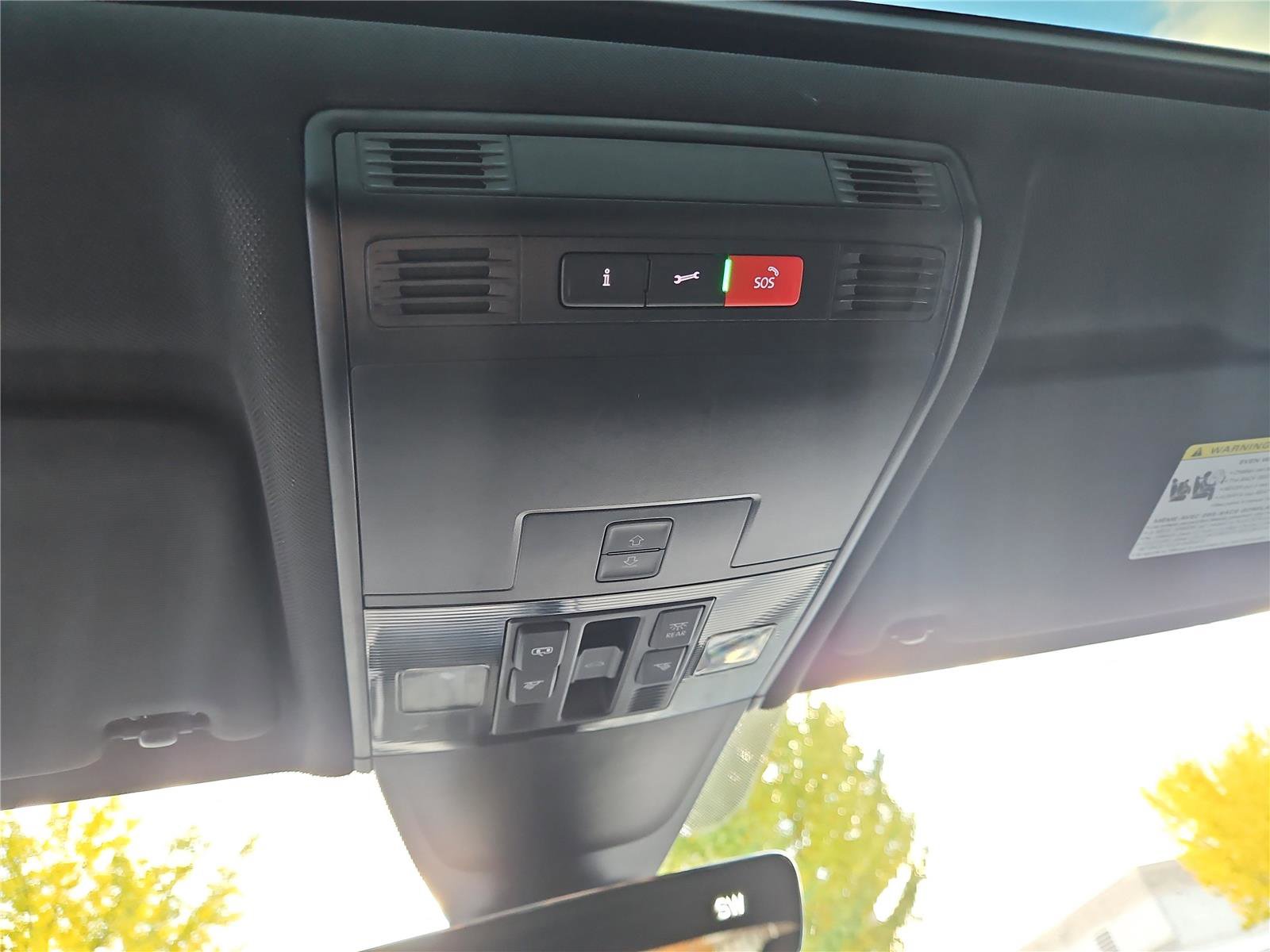 Certified 2023 Volkswagen Tiguan SEL R-Line image 23