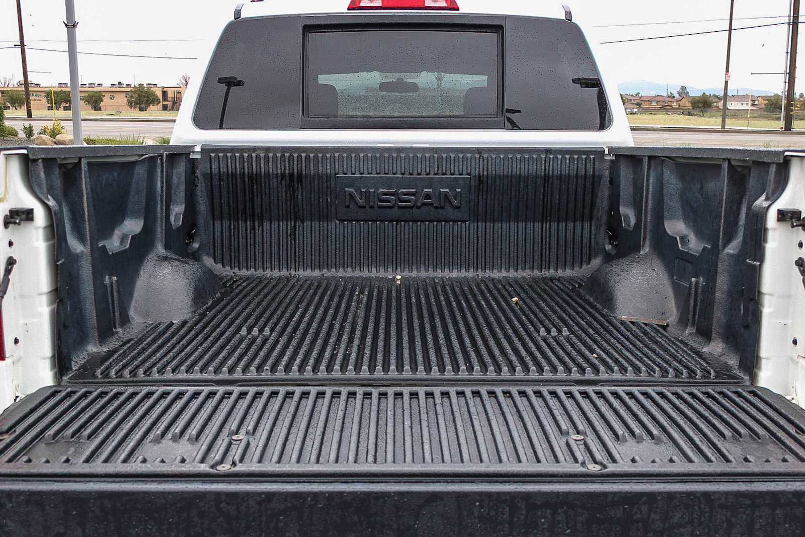 Used 2015 Nissan Titan S image 24