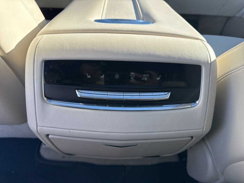Used 2024 Cadillac Escalade ESV Sport Platinum AWD/4WD image 32