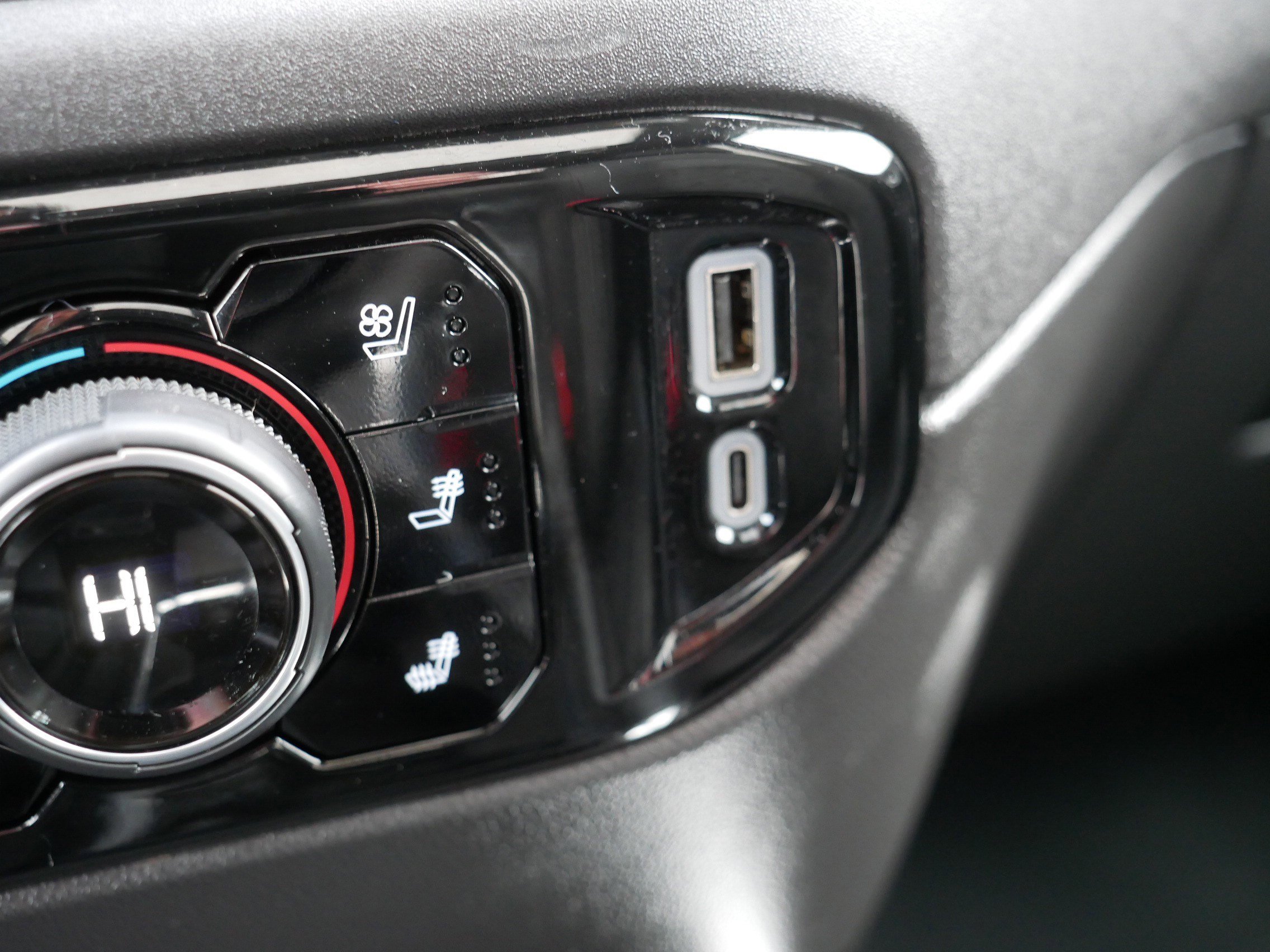 Used 2023 Chevrolet Silverado 1500 LTZ w/ LTZ Premium Package image 31