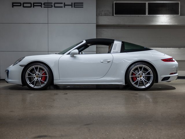 Used 2018 Porsche 911 Targa 4S image 2