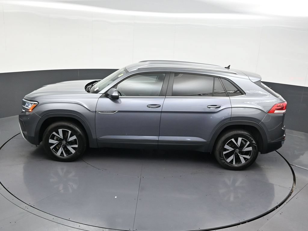 Used 2022 Volkswagen Atlas Cross Sport SE FWD image 21