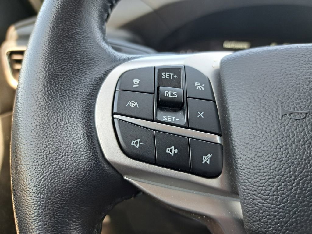 Used 2022 Ford Explorer Limited w/ Equipment Group 301A RWD image 14