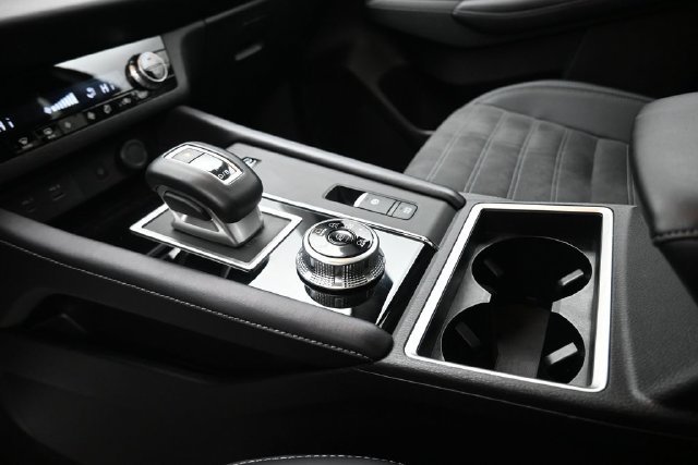 Used 2025 Mitsubishi Outlander SE AWD/4WD image 15