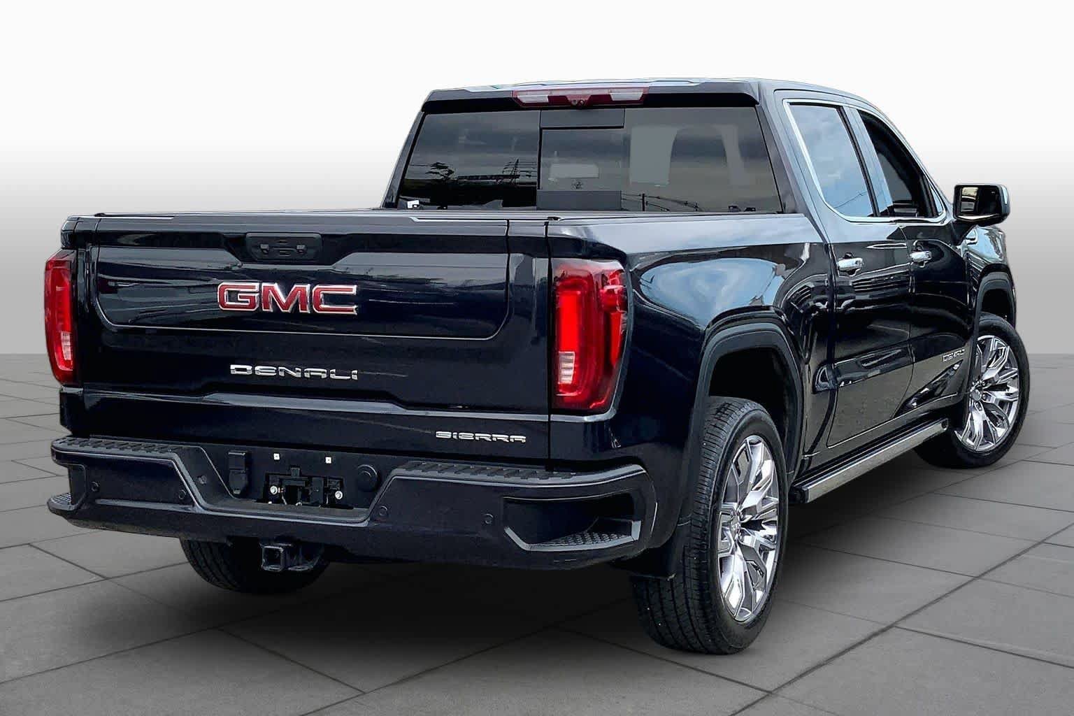 Used 2023 GMC Sierra 1500 Denali w/ Denali Reserve Package AWD/4WD image 13