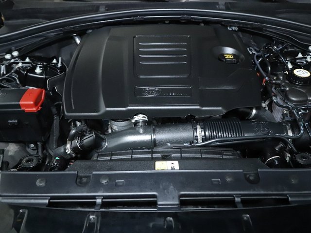 Certified 2025 Land Rover Range Rover Velar Dynamic SE image 36