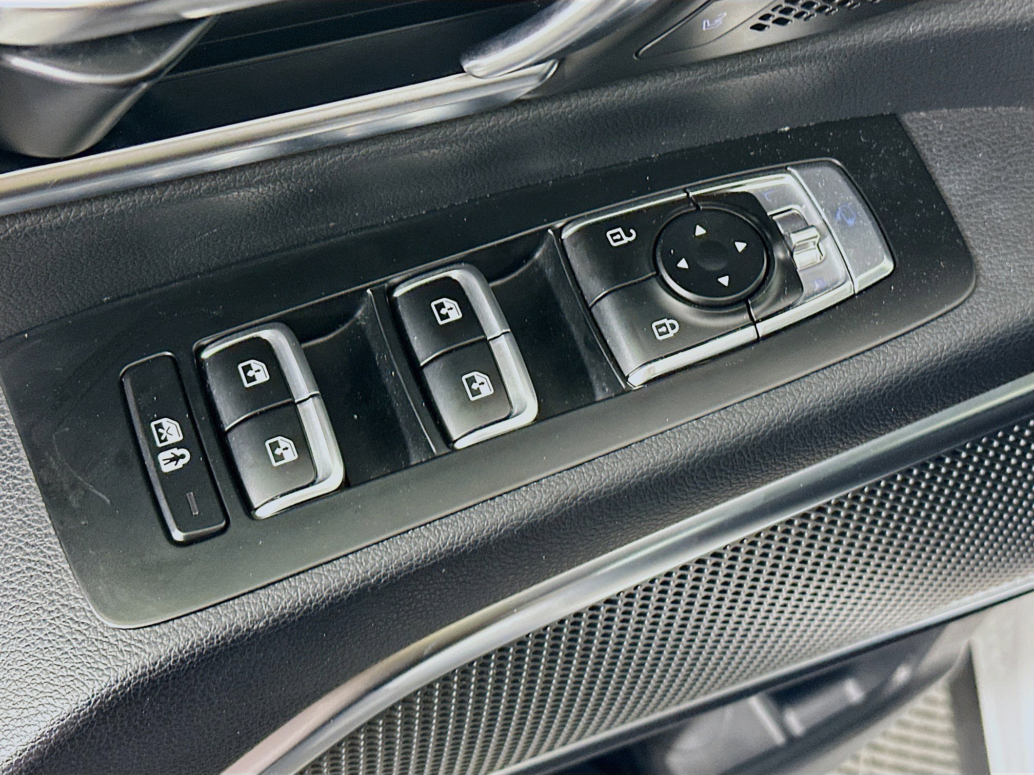 Used 2023 Kia Telluride SX FWD image 15
