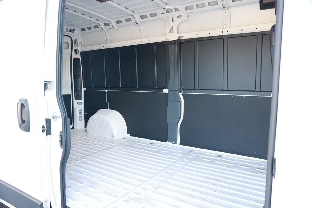 Used 2026 RAM ProMaster 2500 w/ Convenience Group FWD image 31