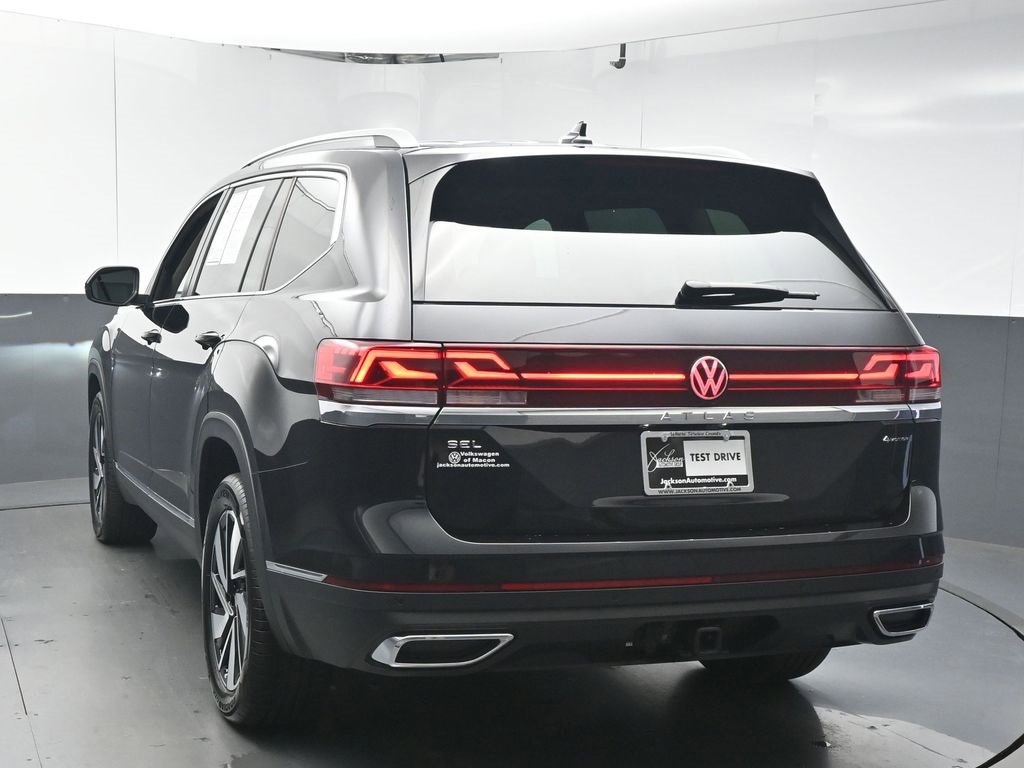 Used 2025 Volkswagen Atlas SEL image 6