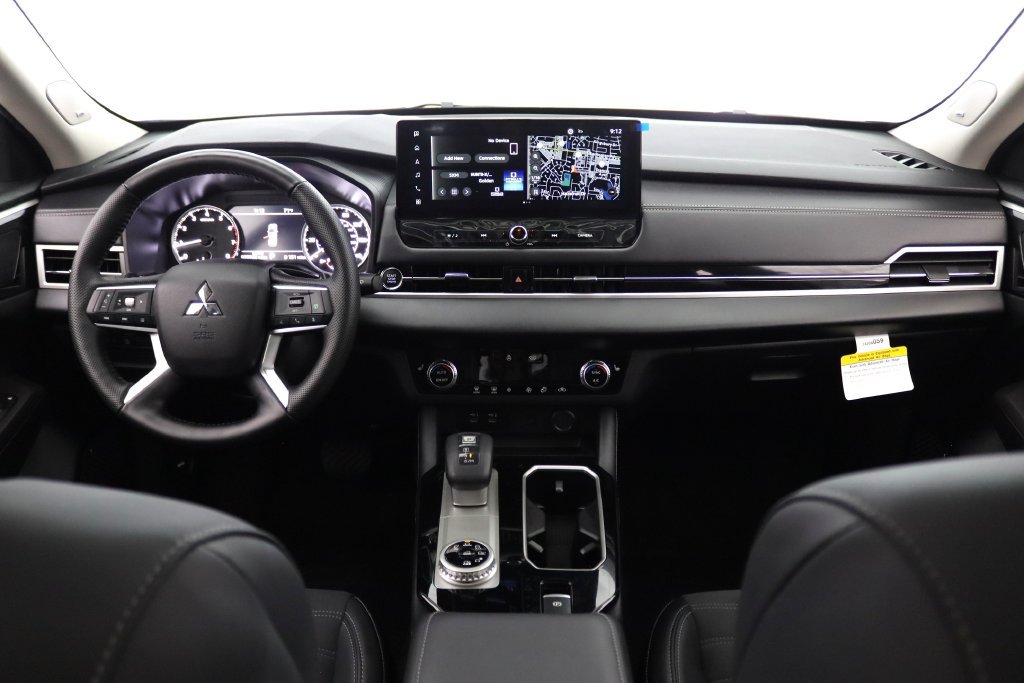 Used 2026 Mitsubishi Outlander AWD image 25