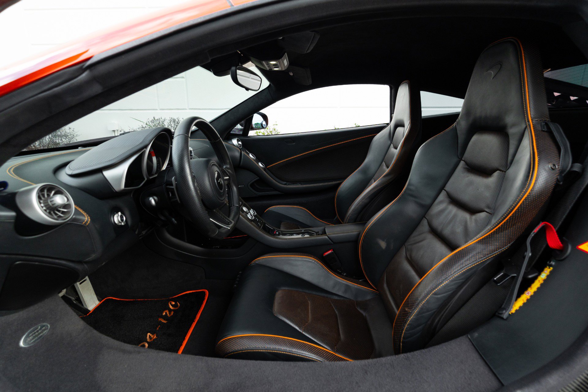 Used 2013 McLaren MP4-12C image 51
