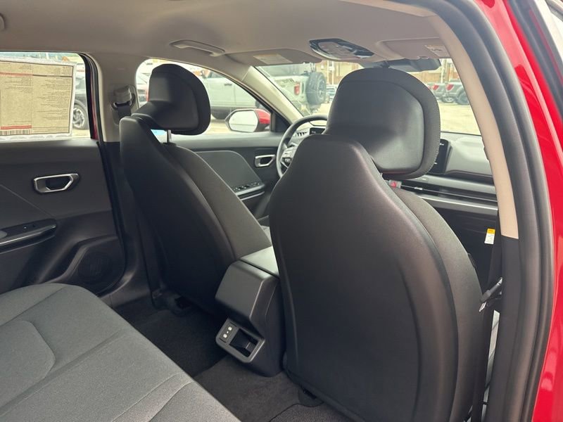 New 2025 Kia K4 LXS image 12