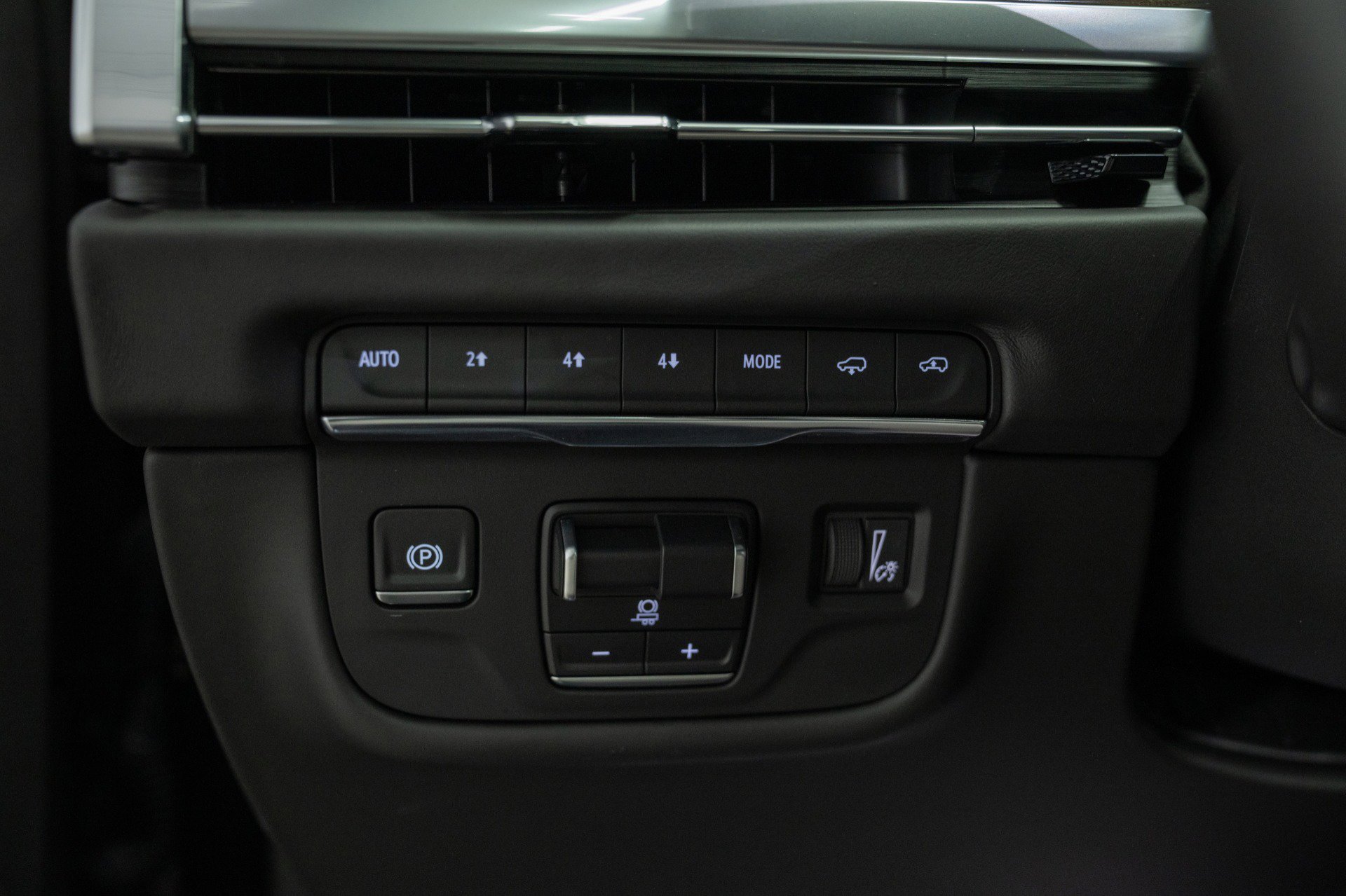 Used 2025 Cadillac Escalade ESV Sport Platinum image 42