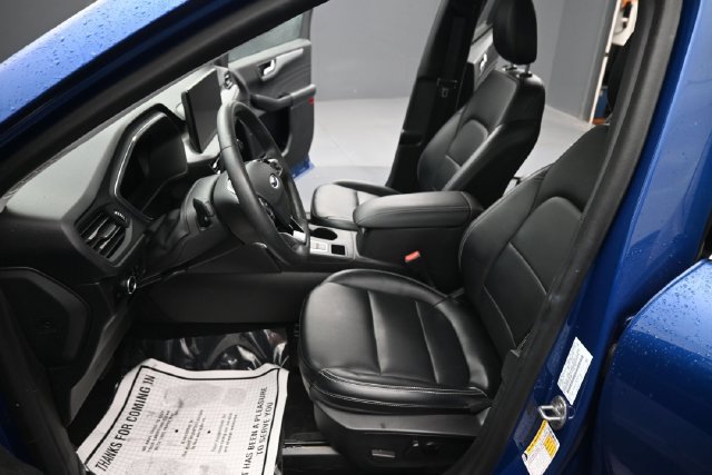 Used 2023 Ford Escape Platinum AWD/4WD image 13