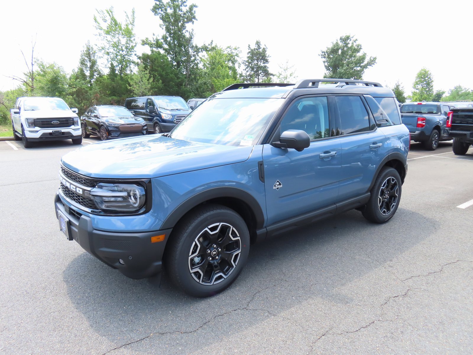 New 2025 Ford Bronco Sport Outer Banks w/ Outer Banks Tech Package+ image 3