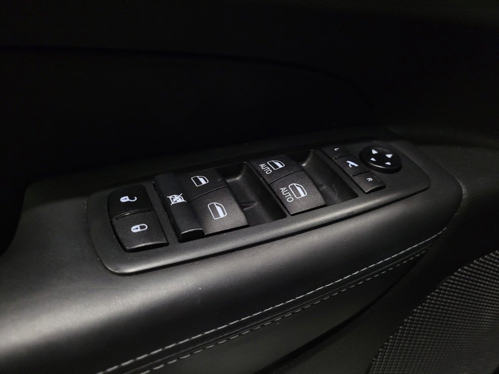 Used 2021 Jeep Grand Cherokee Overland AWD/4WD image 27