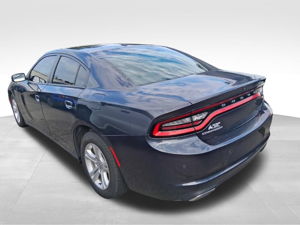 Used 2019 Dodge Charger SXT RWD image 16