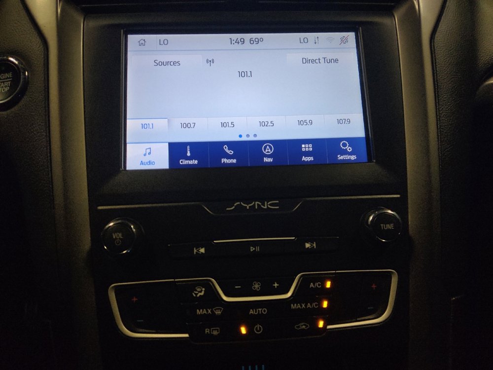 Used 2020 Ford Fusion SE image 25