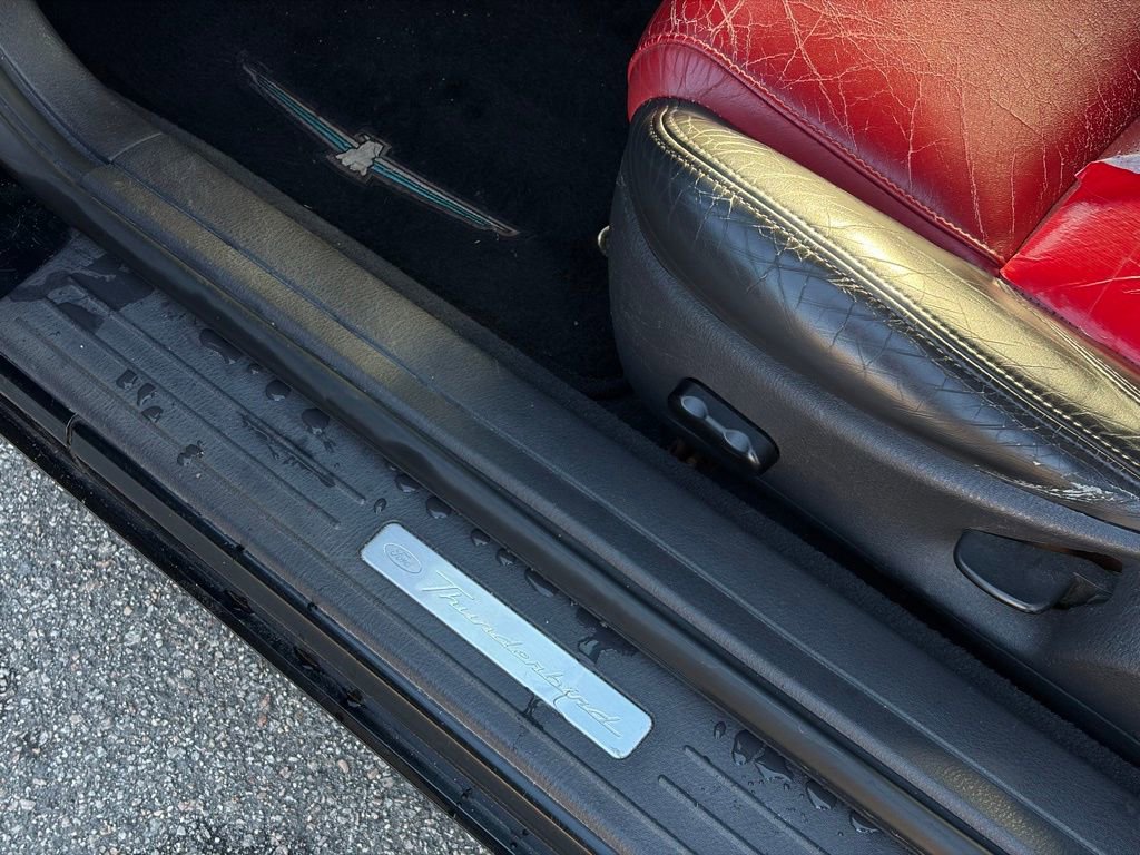 Used 2002 Ford Thunderbird image 13