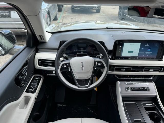 New 2025 Lincoln Aviator 2WD image 6