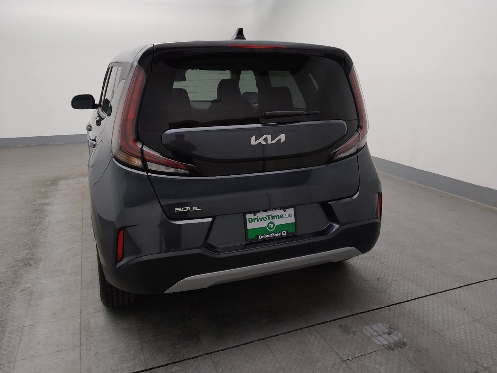 Used 2024 Kia Soul LX w/ LX Technology Package image 6