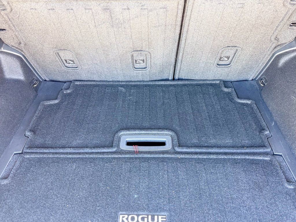 Used 2023 Nissan Rogue SL image 11
