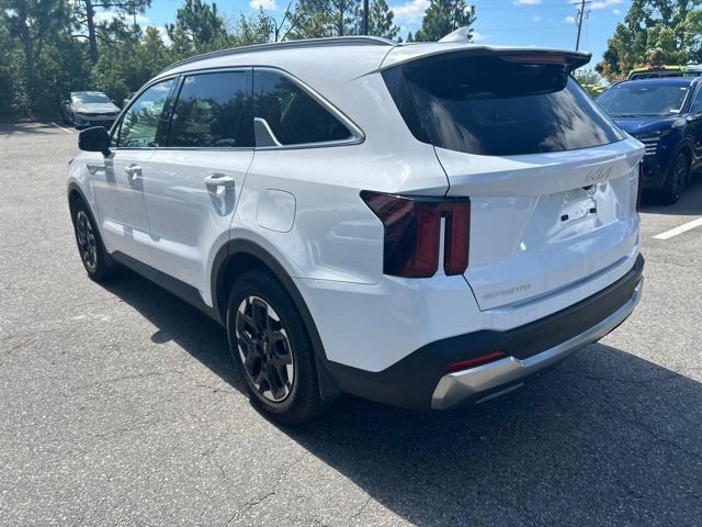 Certified 2026 Kia Sorento S w/ S Panoramic Sunroof Package FWD image 5