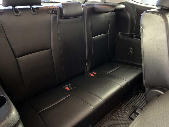 Used 2024 Toyota Highlander XLE AWD/4WD image 13