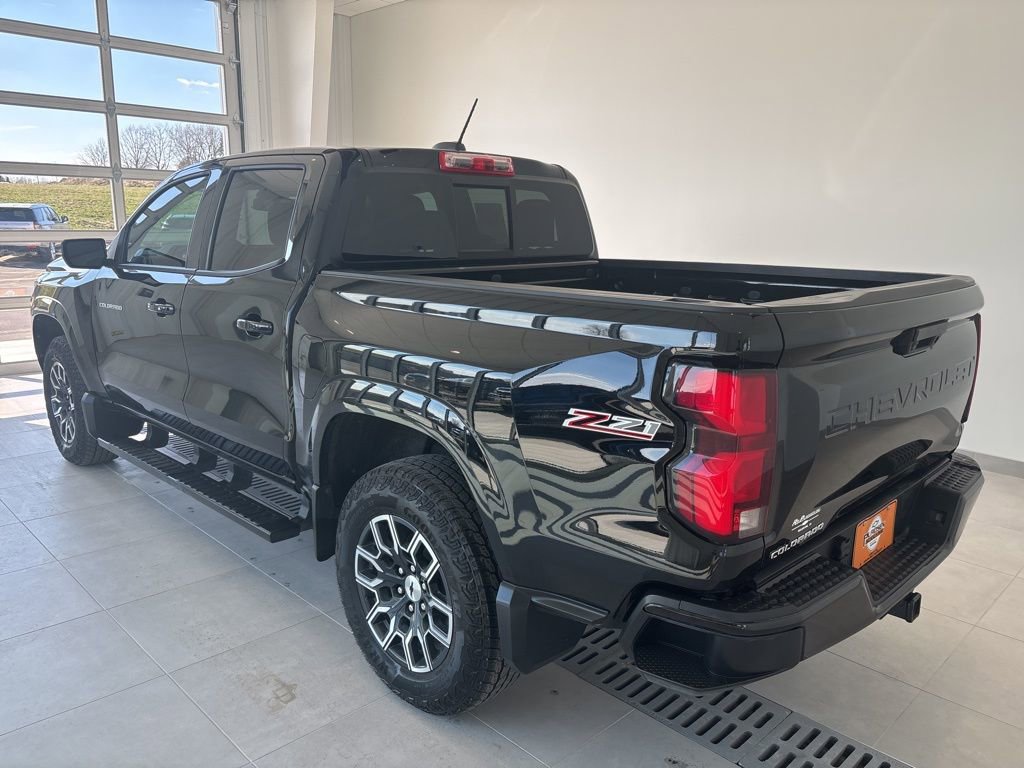 Used 2024 Chevrolet Colorado Z71 w/ Z71 Convenience Package 2 AWD/4WD image 2