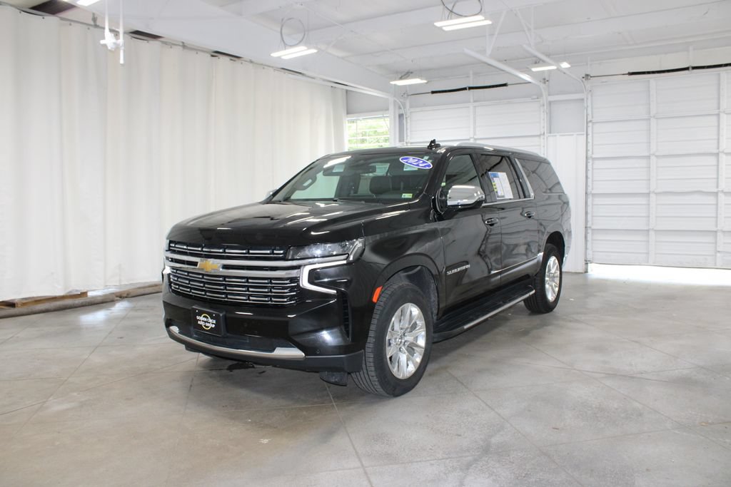 Used 2024 Chevrolet Suburban Premier AWD/4WD image 4