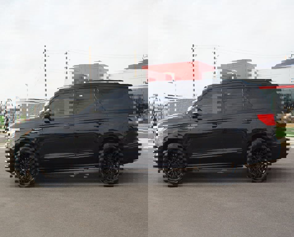 Used 2020 Lincoln Navigator Reserve w/ Equipment Group 208A Reserve image 10