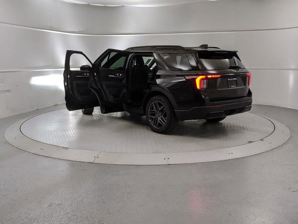New 2025 Ford Explorer ST-Line w/ Premium Package image 10