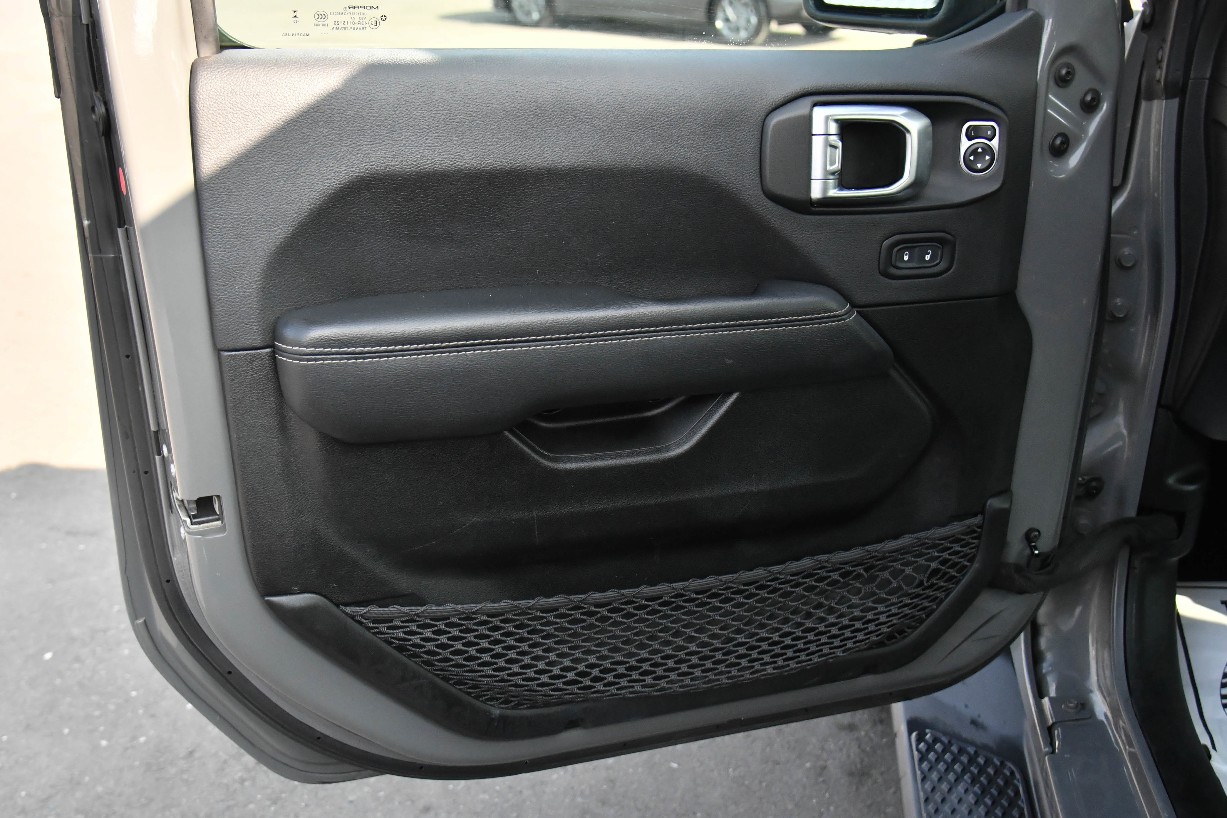 Used 2023 Jeep Gladiator Overland image 16