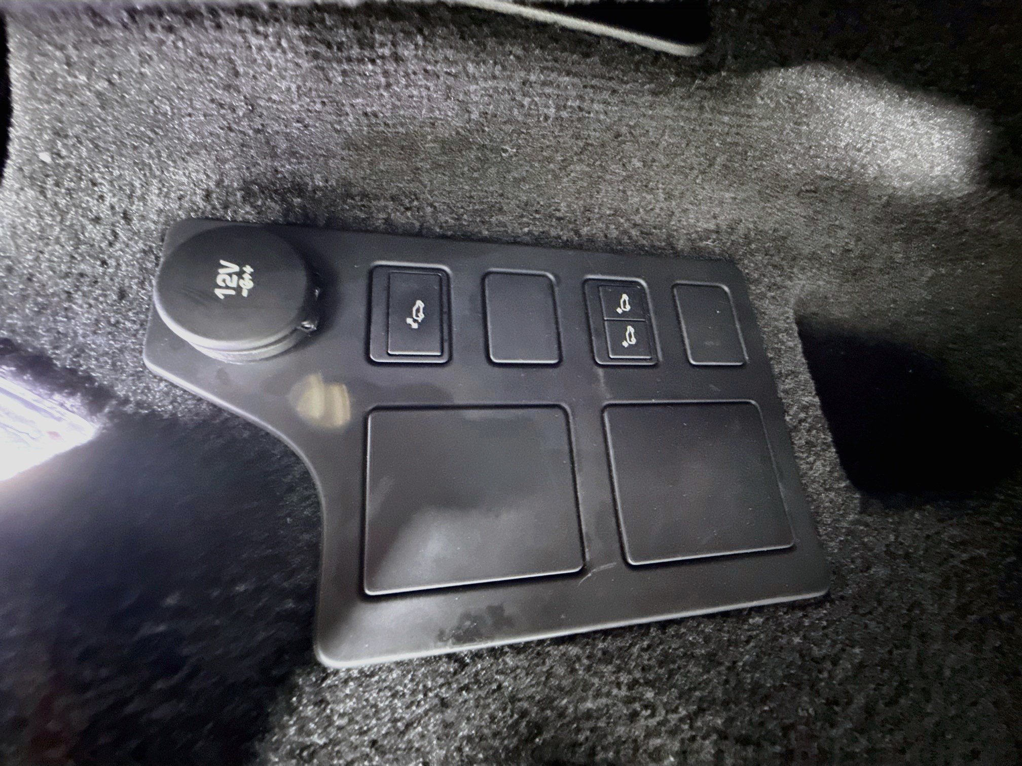 Used 2018 Land Rover Discovery HSE AWD/4WD image 44