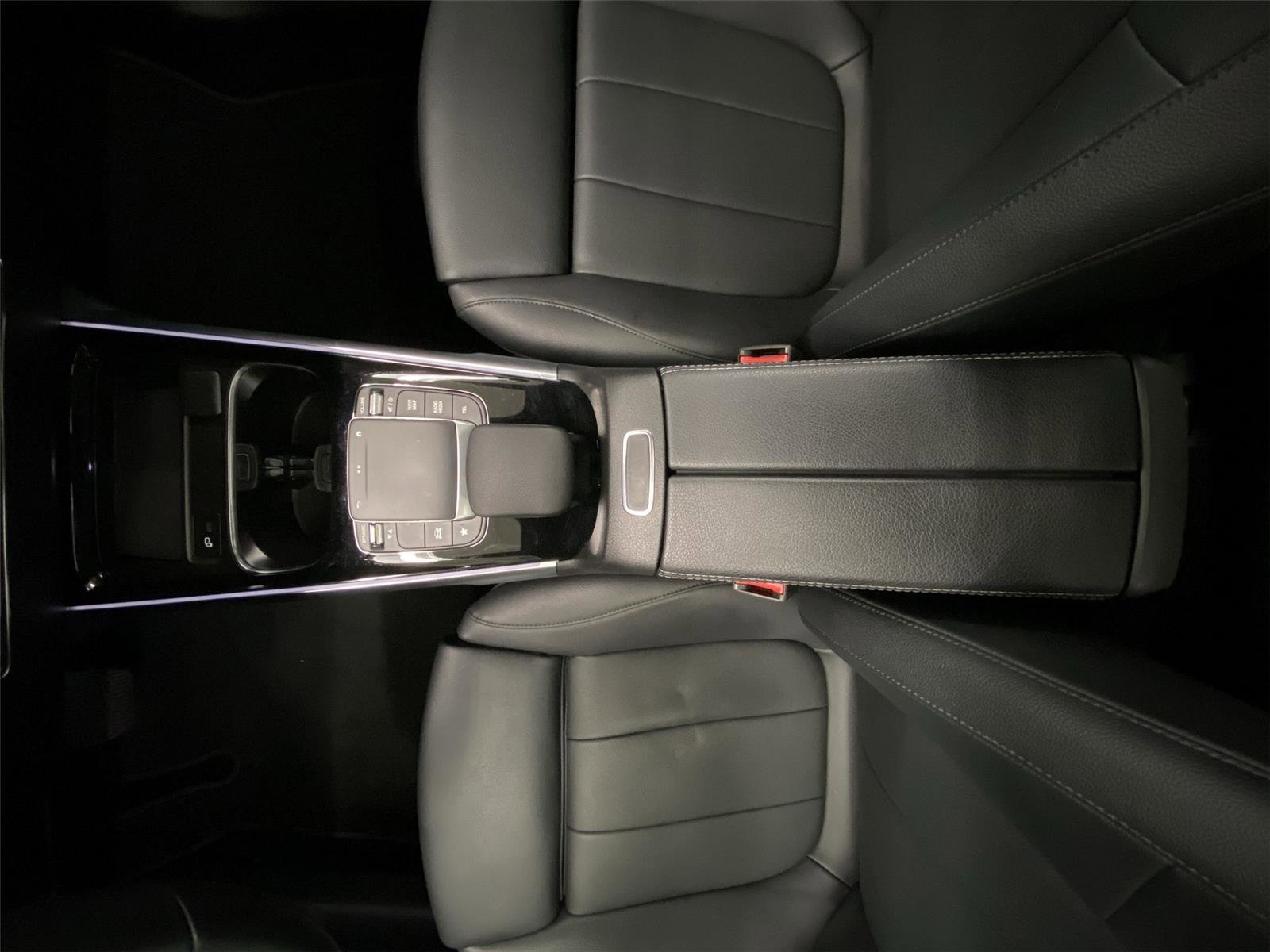 Used 2022 Mercedes-Benz GLB 250 4MATIC image 27